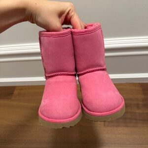 UGG Classic Weather Short winter Boots in Pink